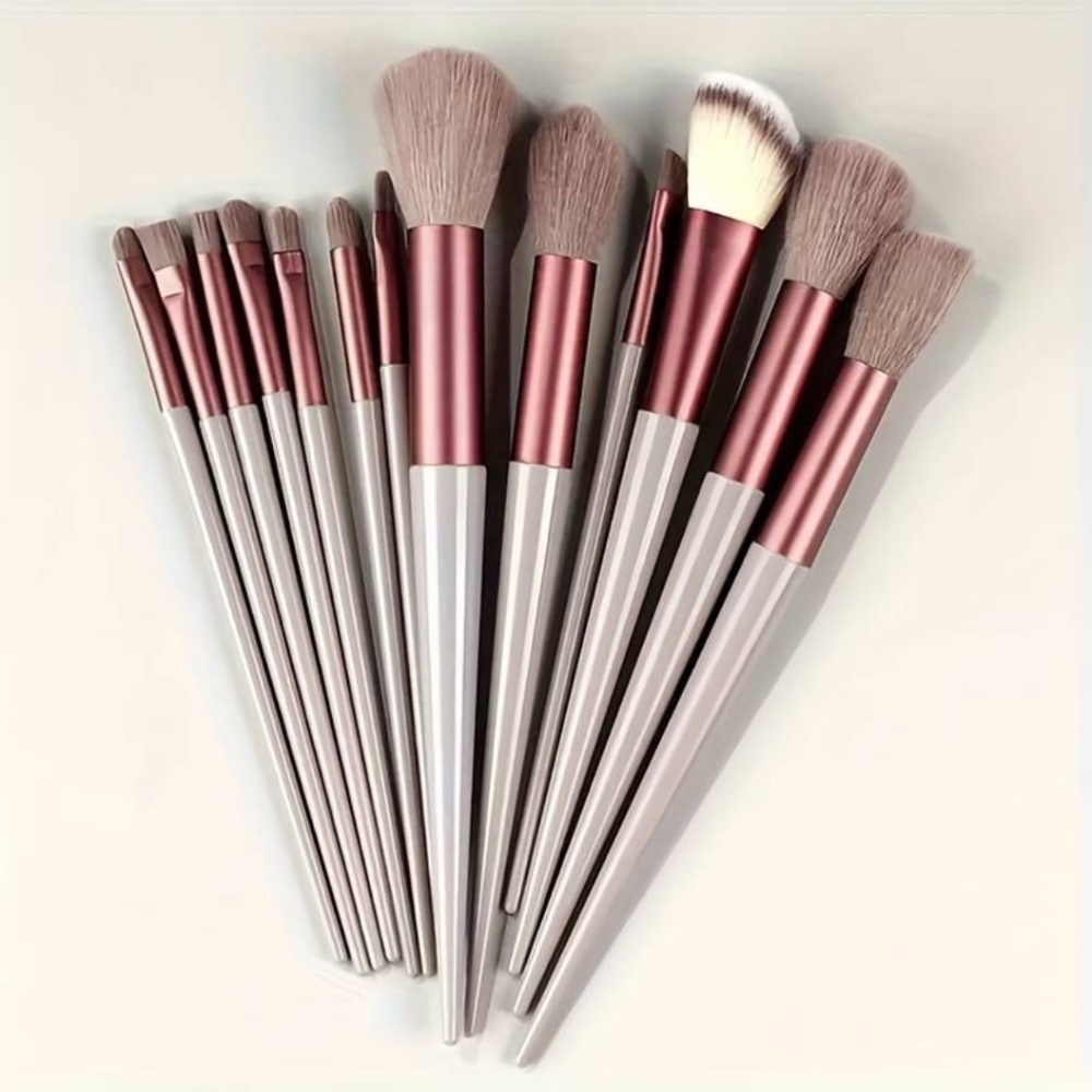 Isis Beauty LA Make-Up Brush Set